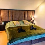 Le Beau Sejour 2 - Tres Spacieux - Proche Aeroport Apartmán