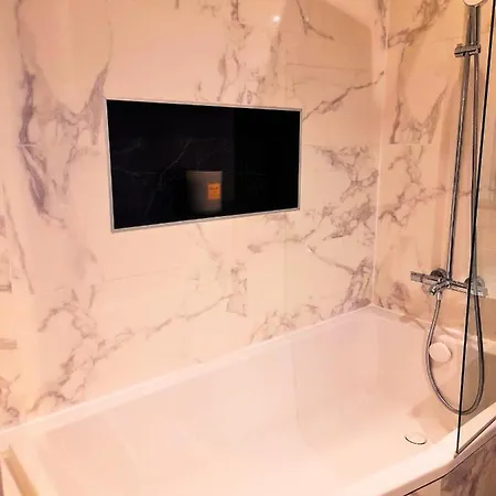 Le Beau Sejour 2 - Tres Spacieux - Proche Aeroport 公寓 *